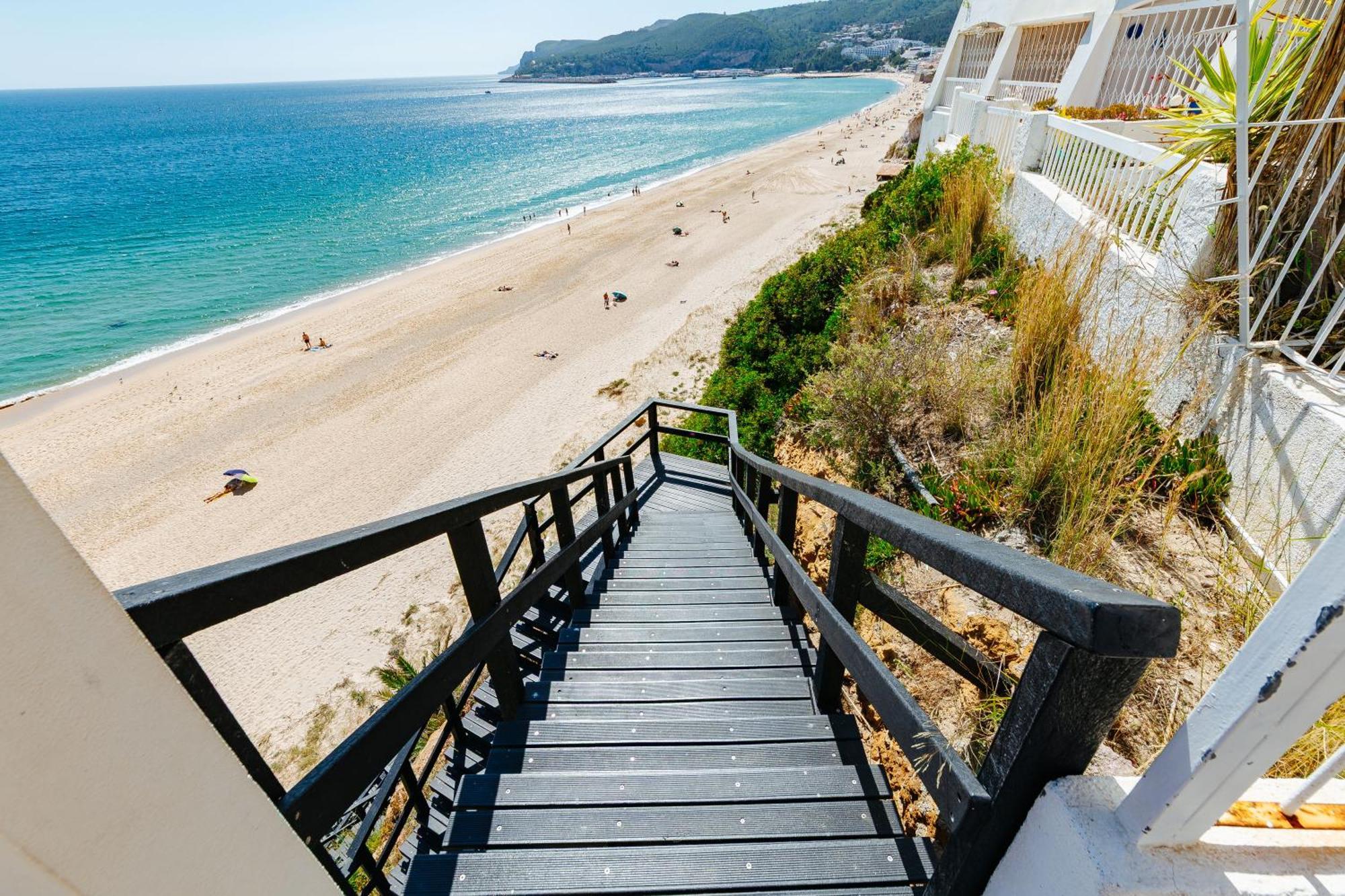 Rent4Rest - Sesimbra Ocean View Studio Exterior foto