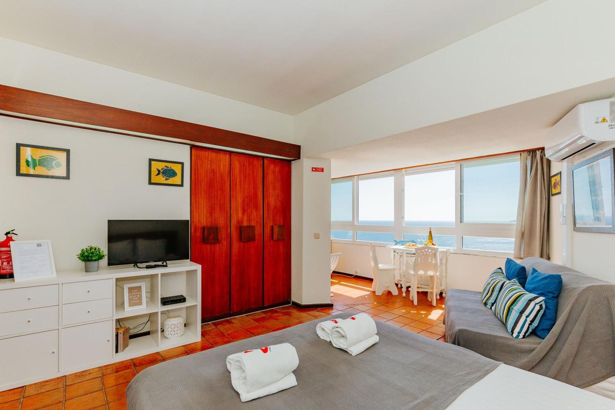 Rent4Rest - Sesimbra Ocean View Studio Exterior foto